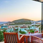 Mystic Private Pool-garden & Sea Views In Location Βίλα