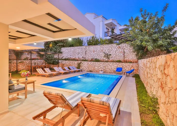 Mystic Private Pool-garden & Sea Views In Location Villa *